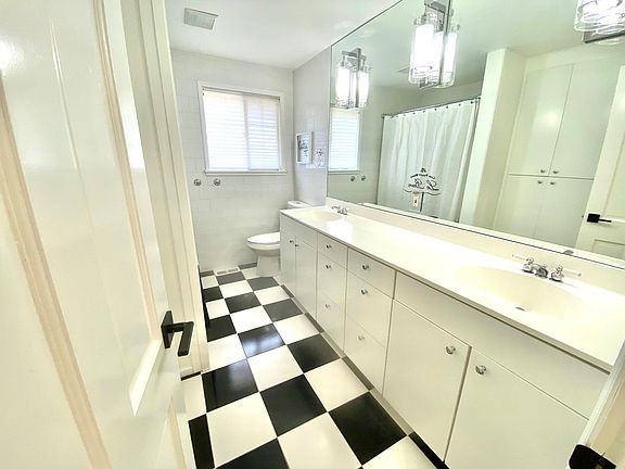 5th image of 6211 Parkside Ln