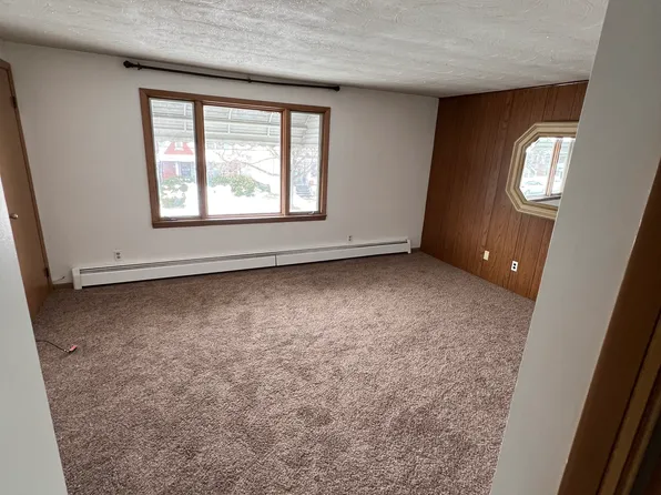 621 17th St #2, Niagara Falls, NY 14301