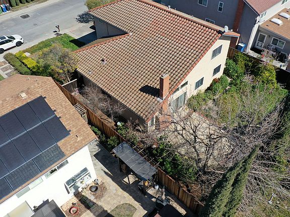 5th image of 960 Horcajo Cir
