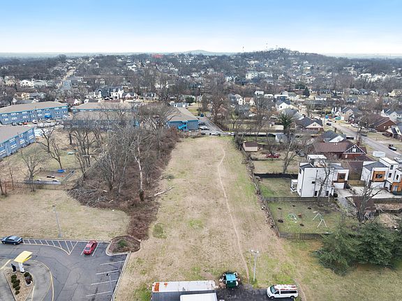 2nd image of 2804 Gallatin Pike