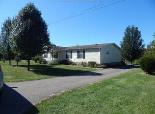 340 Eddy Ln, Leon, WV 25123