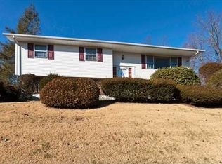 14 Dogwood Ln, Orangeburg, NY 10962