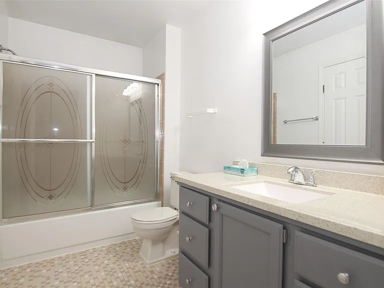 5590 Greenbriar Dr — Photo 26
