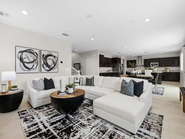 607 Snapdragon Street, Vacaville, CA 95687
