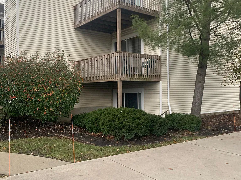 2360 Canterbury Rd #5 — Photo 2