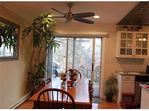 4th image of 9 Oxford Ct APT 7907