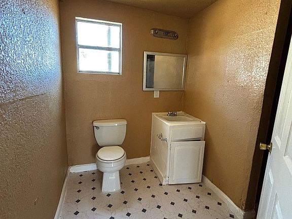 4th image of 120 N Plum