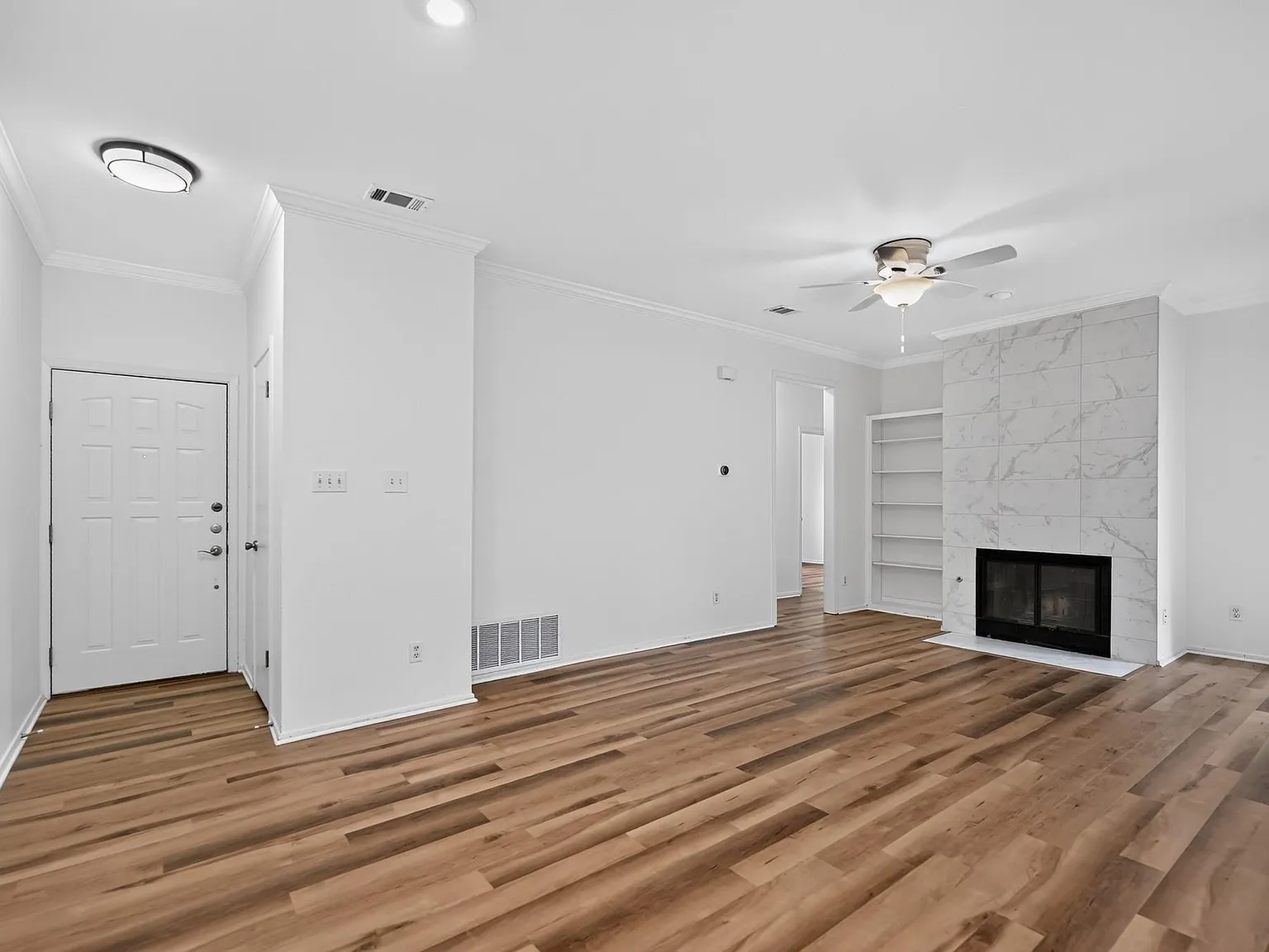3 bed, 2.0 bath, 1592 sqft, $2,995 — Photo 4