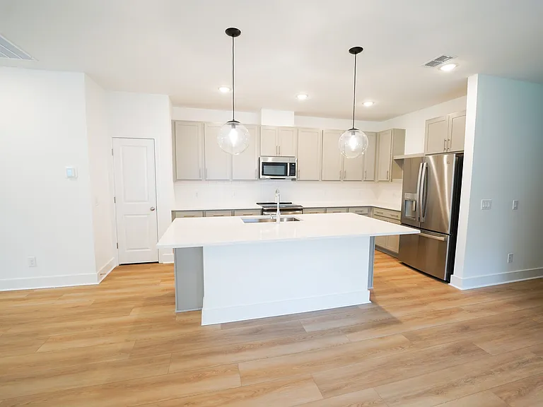 128 Kingswood Cir — Photo 18