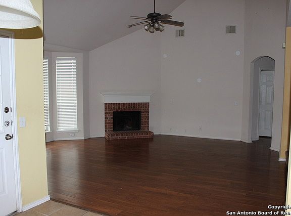 4th image of 4616 Summit Hill Dr