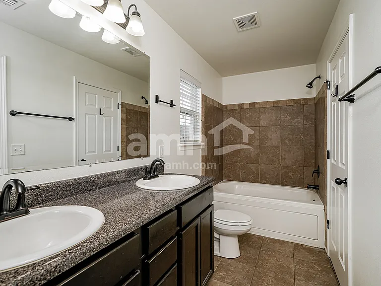 2604 W El Dorado St — Photo 10