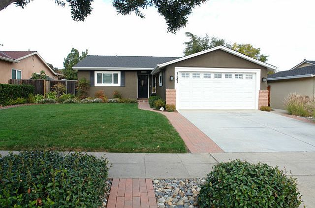1st image of 7587 Squirewood Way
