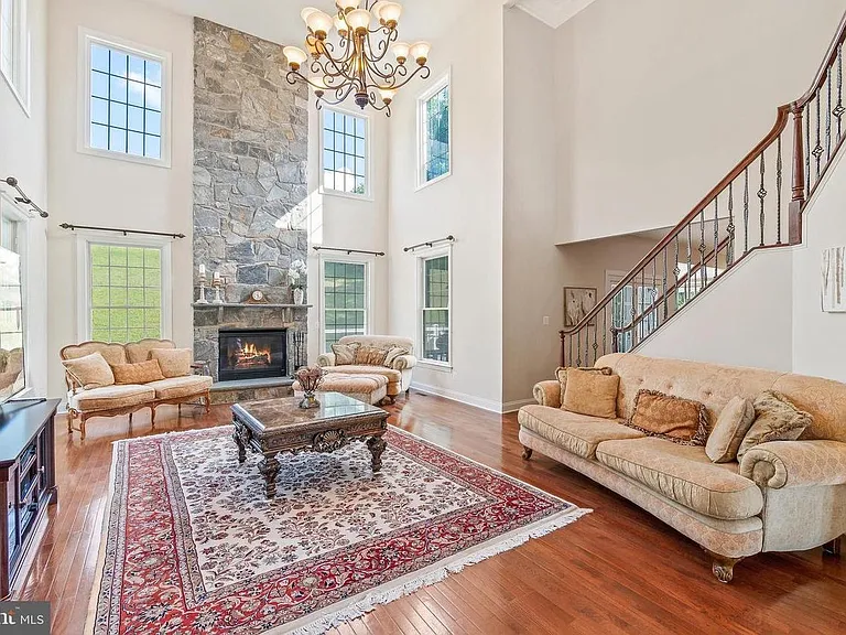 15000 Barlow Dr — Photo 9