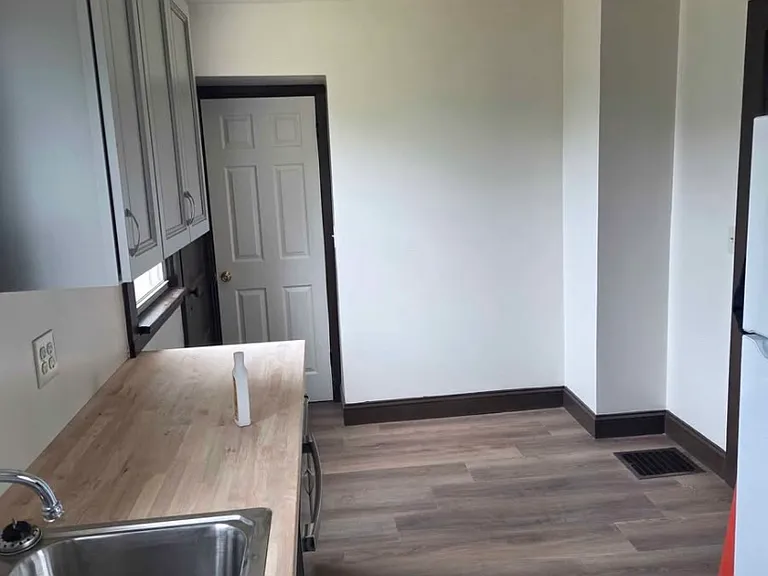 105 E Patterson Ave — Photo 3