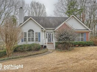 77 Strathmore Dr, Sharpsburg, GA
