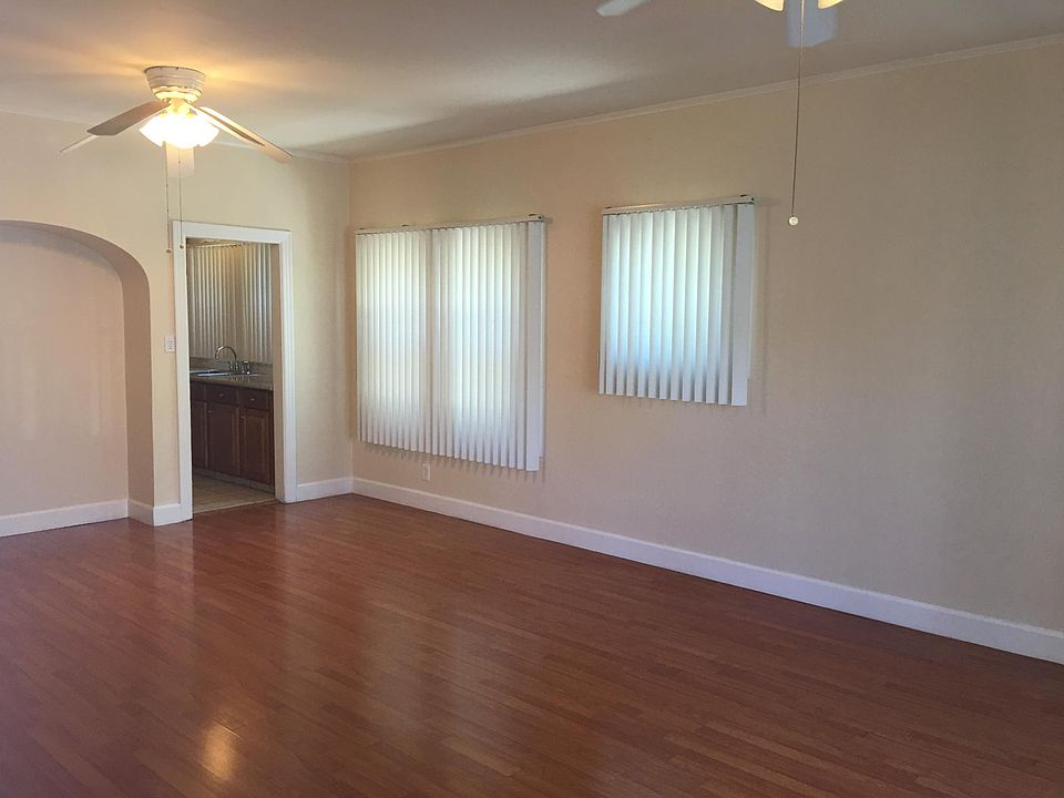 1st image of 204 E Maple St Floor 1