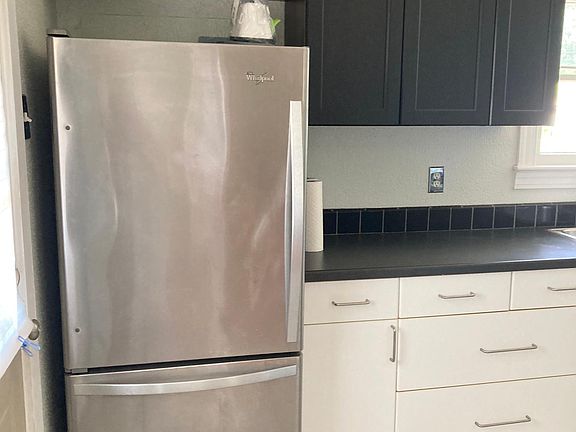 Whirlpool stainless fridge with freezer drawer!