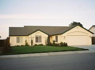 2953 Shadow Brook Ln, Redding, CA 96001