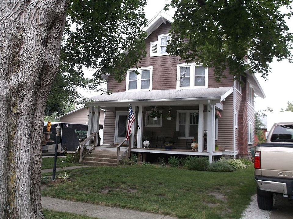 1st image of 304 E Park St