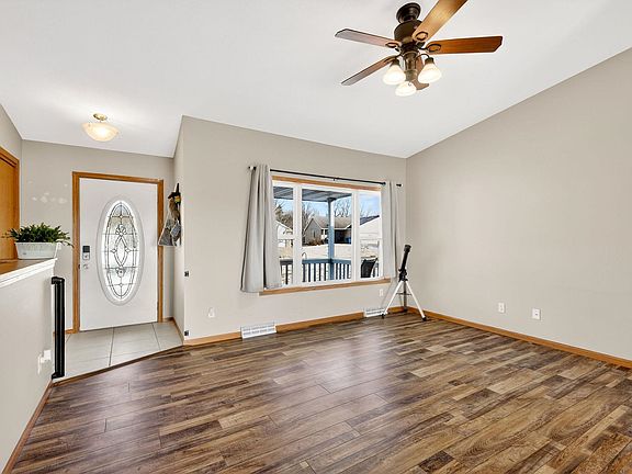 4th image of 339 2nd St