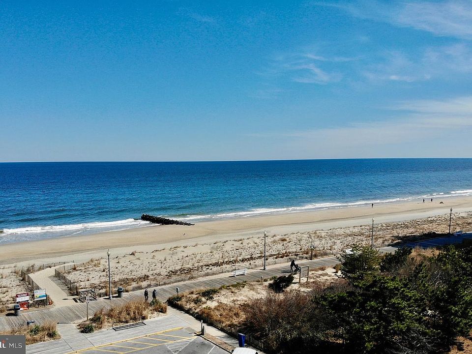 1st image of 527 N Boardwalk #621