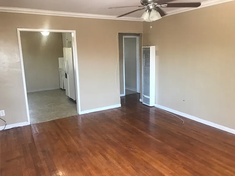 Torrance Apartments — Photo 2