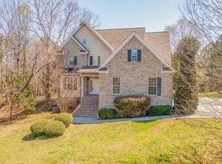 2141 Vinewood Dr, Dalton, GA 30720