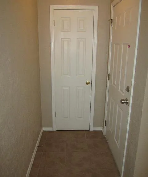 4029 N Nicklas Ave — Photo 3