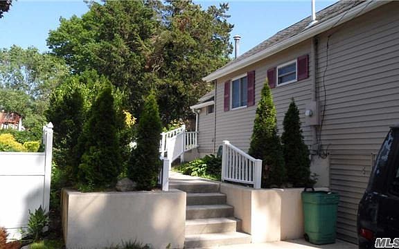 2nd image of 35 Islip Dr