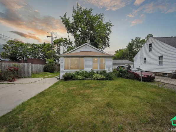 823 Hawthorne Ave, Ypsilanti, MI 48198