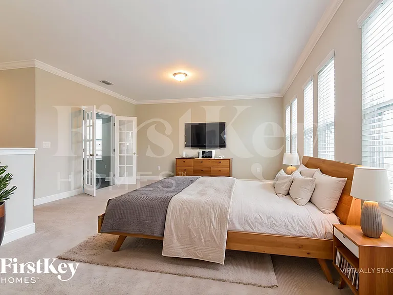 5948 Village Center Dr — Photo 15