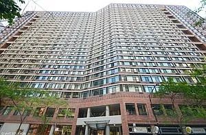 211 E Ohio St #2907