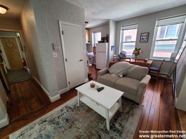 35 Charter St #2