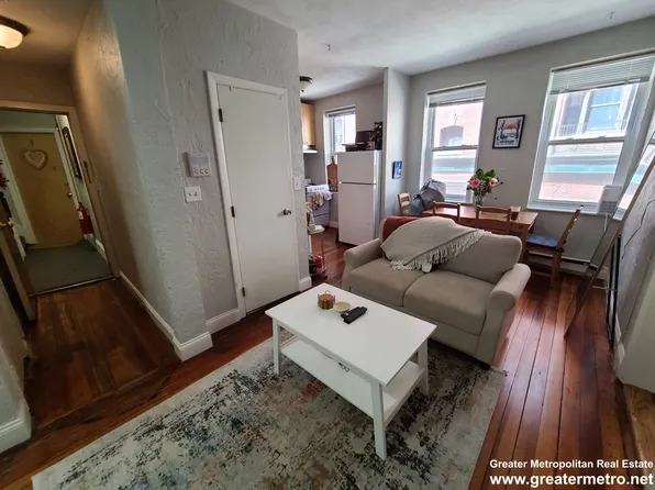 35 Charter St #2, Boston, MA 02113