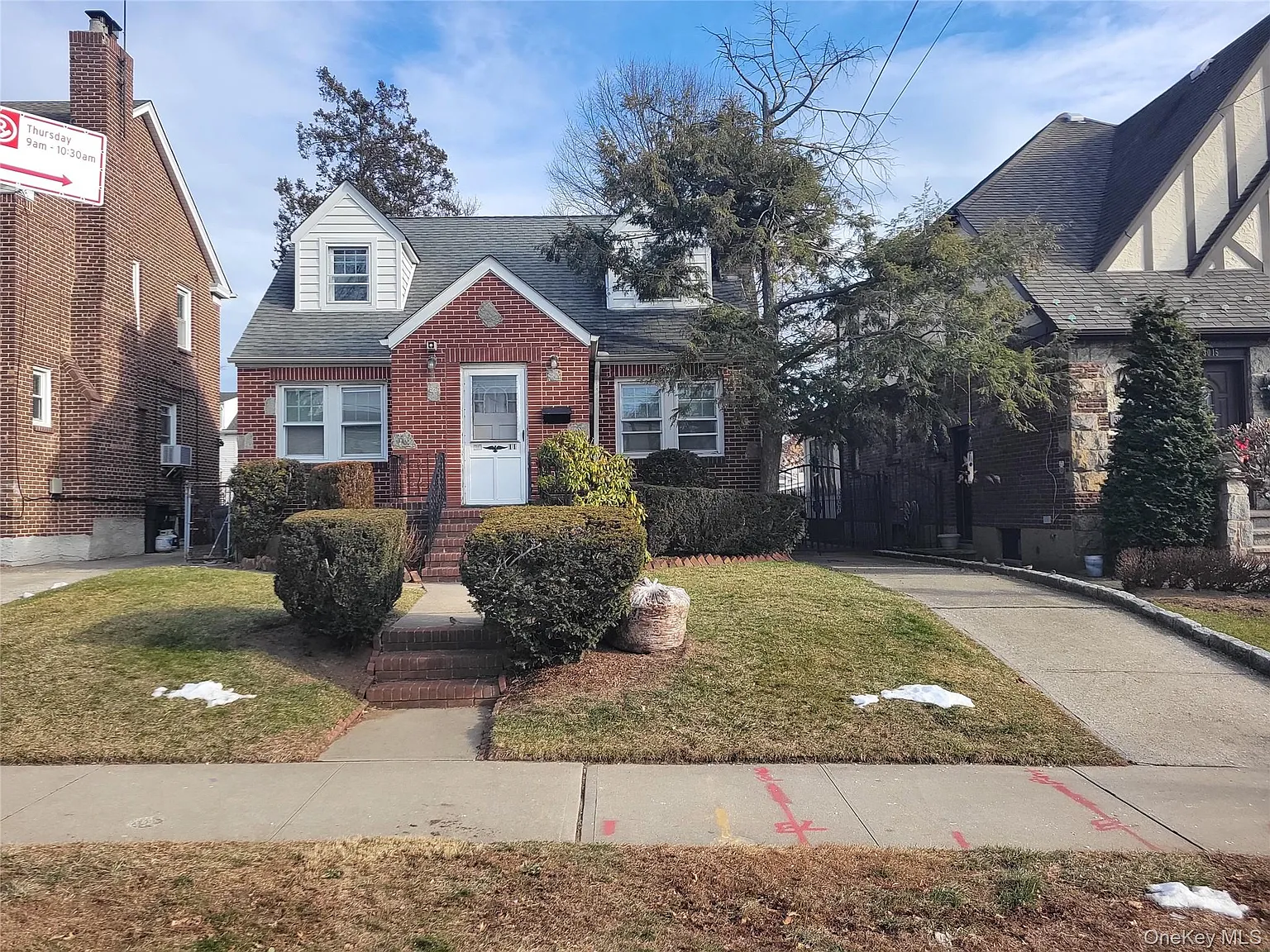 30-11 149 Street photo 1