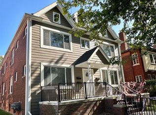 982 Nottingham Rd, Grosse Pointe, MI 48230