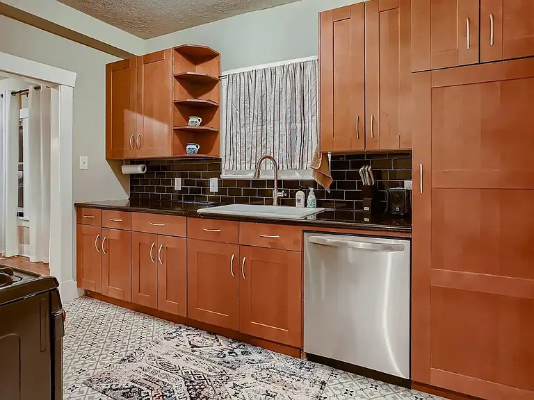 4403 Woodside St — Photo 5