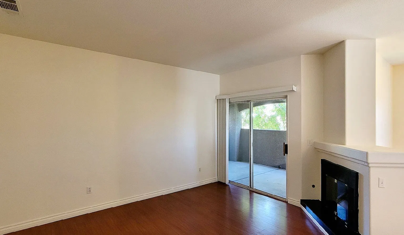 5525 W Flamingo Rd #2033 - 2 bedrooms , 2 bathrooms, 1135 SQFT — Photo 4
