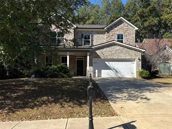 8 Black Diamond Dr, Fairburn, GA 30213