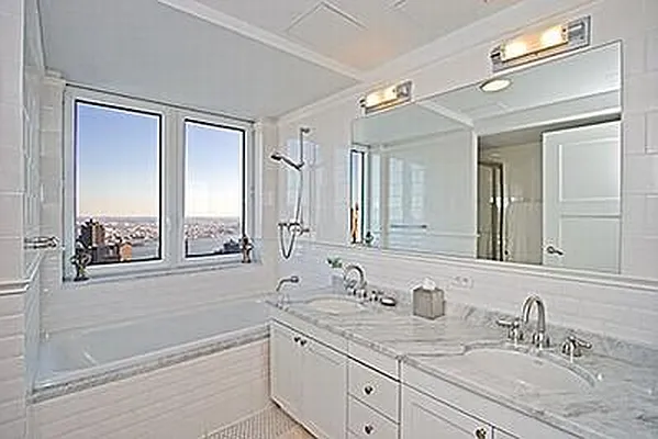 Rented by Evans Real Estate | media 17