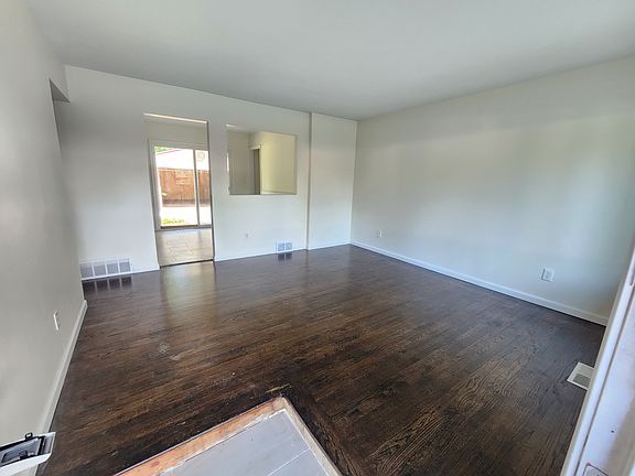 5th image of 30801 Birchwood St