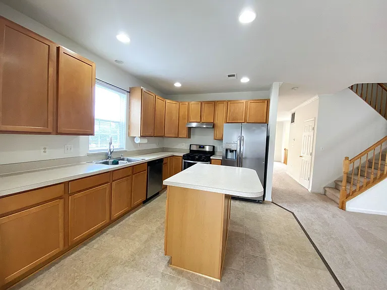 1601 Wilcox Ave — Photo 11
