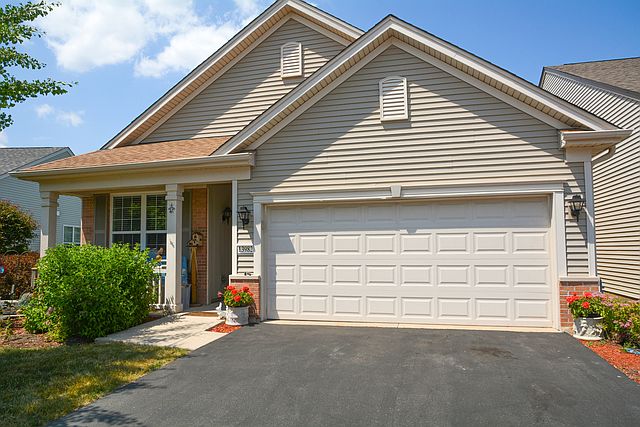 1st image of 13982 Palisades Ave