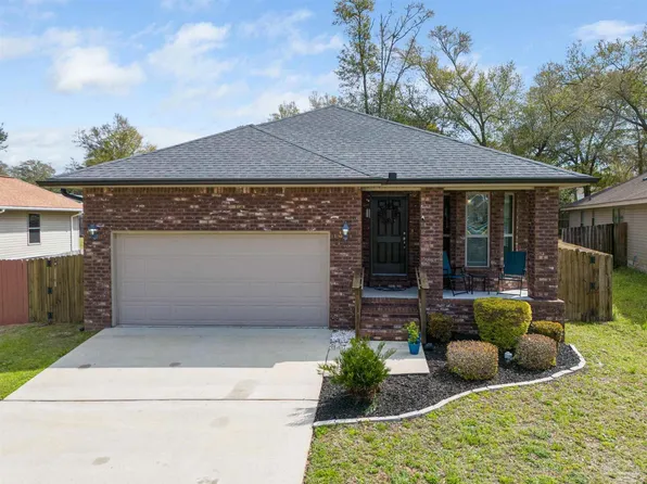 2143 Waltham St, Pensacola, FL 32505