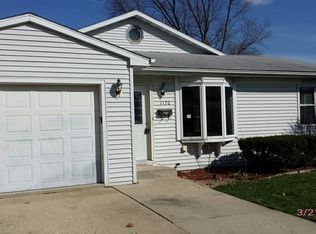 1120 Waverly Pl, Joliet, IL 60435