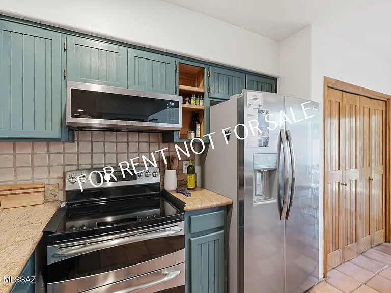 2824 E Sierra Vista Rd — Photo 19