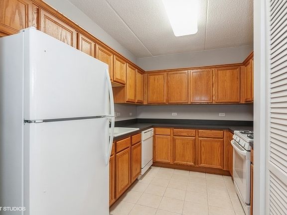 3rd image of 446 McDaniels Cir APT 301