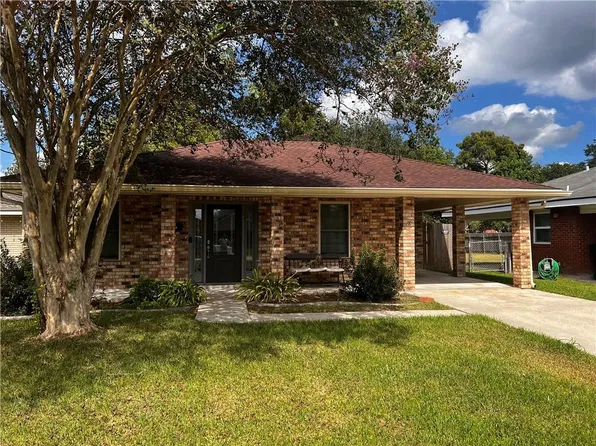 124 Melvyn Dr, Belle Chasse, LA 70037