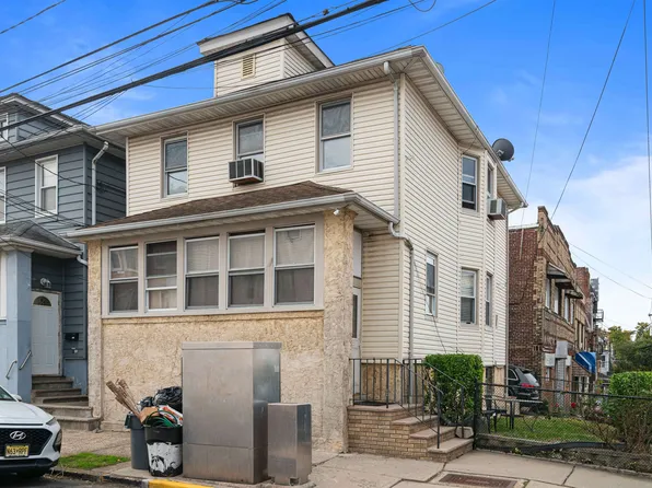 1417 6th St, North Bergen, NJ 07047
