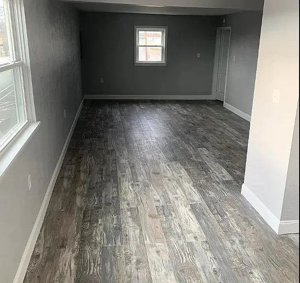 837 E Main St #6 — Photo 3
